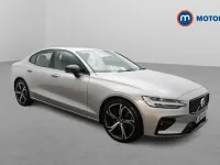 Begagnad Volvo S60 Plus 250 HK (183 kW) 2023 Silver Sedan