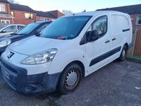 Begagnad Peugeot Partner S 2011 Vit Minibuss