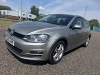 Usado VW Golf VII Match 110 HP (80 kW) 2015 Prateado Citadino