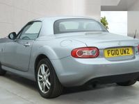 Usado Mazda MX5 126 HP (92 kW) 2010 Prateado Cabrios