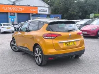 Used Renault Scénic Dynamique 2017 Yellow MPV