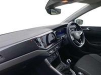 Second-hand VW Polo Life 80 CP (58 kW) 2023 Alb Hatchback