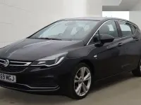 Używany Vauxhall Astra SRi 150 KM (110 kW) 2019 Czarny Hatchback