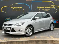 Usado Ford Focus Zetec 115 HP (84 kW) 2014 Prateado Citadino