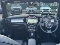 Used Mini Cooper Exclusive 136 HP (100 kW) 2021 White Hatchback