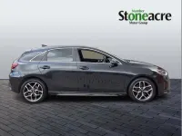 Usado Kia Ceed GT-Line 140 HP (102 kW) 2019 Preto Citadino