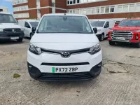 Usado Toyota Proace 50 kW (68 CV) 2022 Blanco Monovolumen