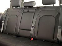 Usado Land Rover Defender SE Dynamic 249 HP (183 kW) 2026 Verde SUV