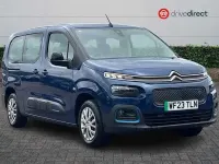 Begagnad Citroën e-Berlingo Feel 100 kW (136 HK) 2023 Blå Minibuss