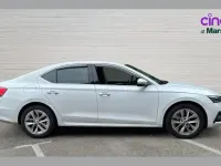 Usado Skoda Octavia SE L 147 HP (108 kW) 2023 Branco Citadino