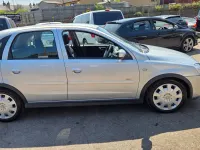 Used Vauxhall Corsa Design Edition 89 HP (65 kW) 2005 Silver Hatchback
