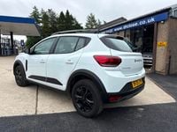 New Dacia Sandero Extreme 90 HP (66 kW) 2025 White Hatchback