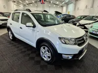 Used Dacia Sandero Lauréate 2014 White Hatchback