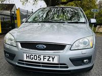 Usado Ford Focus Titanium 115 HP (84 kW) 2005 Prateado Citadino