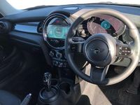 Used Mini ONE Classic 102 HP (75 kW) 2021 White Hatchback