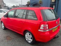 Used Vauxhall Zafira 115 HP (84 kW) 2013 Red MPV