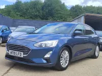 Begagnad Ford Focus Titanium 123 HK (90 kW) 2019 Blå Halvkombi