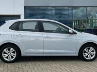 Used VW Polo SE 80 HP (58 kW) 2020 White silver metallic Hatchback