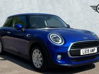 Used Mini ONE Classic 101 HP (74 kW) 2019 Blue Hatchback