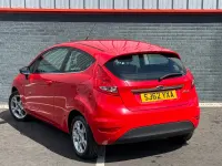Used Ford Fiesta Zetec 82 HP (60 kW) 2012 Red Hatchback