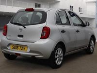 Begagnad Nissan Micra 2016 Silver Halvkombi