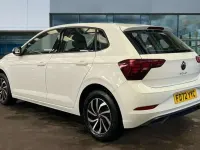 Used VW Polo Life 95 HP (69 kW) 2023 Pure white Hatchback