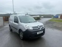 Używany Renault Kangoo Business 2019 Srebrny Minivan