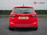 Begagnad Ford C-MAX Titanium 125 HK (91 kW) 2019 Röd Minibuss