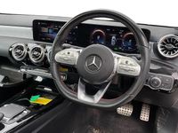 Usado Mercedes A250 AMG Line Premium Plus 218 HP (160 kW) 2021 Branco Citadino