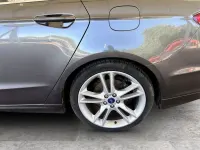 Usado Ford Mondeo Titanium 180 HP (132 kW) 2016 Cinzento Citadino