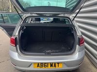 Używany VW Golf VII Match 115 KM (84 kW) 2019 Srebrny Hatchback