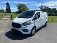 Used Ford Transit Custom Limited 130 HP (95 kW) 2022 White Van