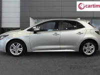 Used Toyota Corolla 122 HP (89 kW) 2021 Silver Hatchback