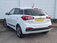 Used Hyundai i20 Premium 84 HP (61 kW) 2019 White Hatchback