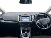 Used Ford S-MAX Titanium 150 HP (110 kW) 2017 Silver MPV
