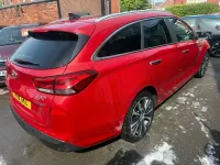 Used Hyundai i30 Premium SE 140 HP (102 kW) 2018 Red Estate