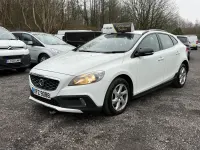 Begagnad Volvo V40 SE 115 HK (84 kW) 2015 Vit Halvkombi