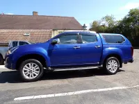 Used Isuzu Pick up 164 HP (120 kW) 2019 Blue Pickup