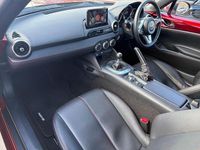 Used Mazda MX5 Inclusive 158 HP (116 kW) 2018 Red Cabriolet