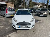 Usado Ford Fiesta 94 HP (69 kW) 2014 Branco Citadino