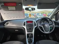 Used Vauxhall Astra Excite 115 HP (84 kW) 2014 Black Hatchback