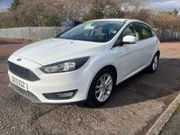 Used Ford Focus Zetec 120 HP (88 kW) 2015 White Hatchback