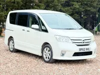 Usado Nissan Serena 2012 Blanco Monovolumen