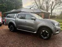 Usado Nissan Navara Tekna 190 CV (139 kW) 2021 Gris Pickup/Camioneta