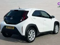 Used Toyota Aygo X PURE 72 HP (52 kW) 2023 White SUV