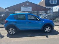 Begagnad Dacia Sandero Ambiance 90 HK (66 kW) 2016 Blå Halvkombi
