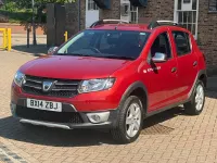 Used Dacia Sandero Lauréate 90 HP (66 kW) 2014 Red Hatchback