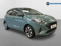Usado Hyundai i10 Advanced 67 HP (49 kW) 2024 Verde Citadino