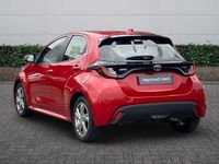 Second-hand Toyota Yaris Hybrid 2024 Roșu Hatchback