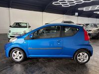 Used Peugeot 107 68 HP (50 kW) 2009 Blue Hatchback